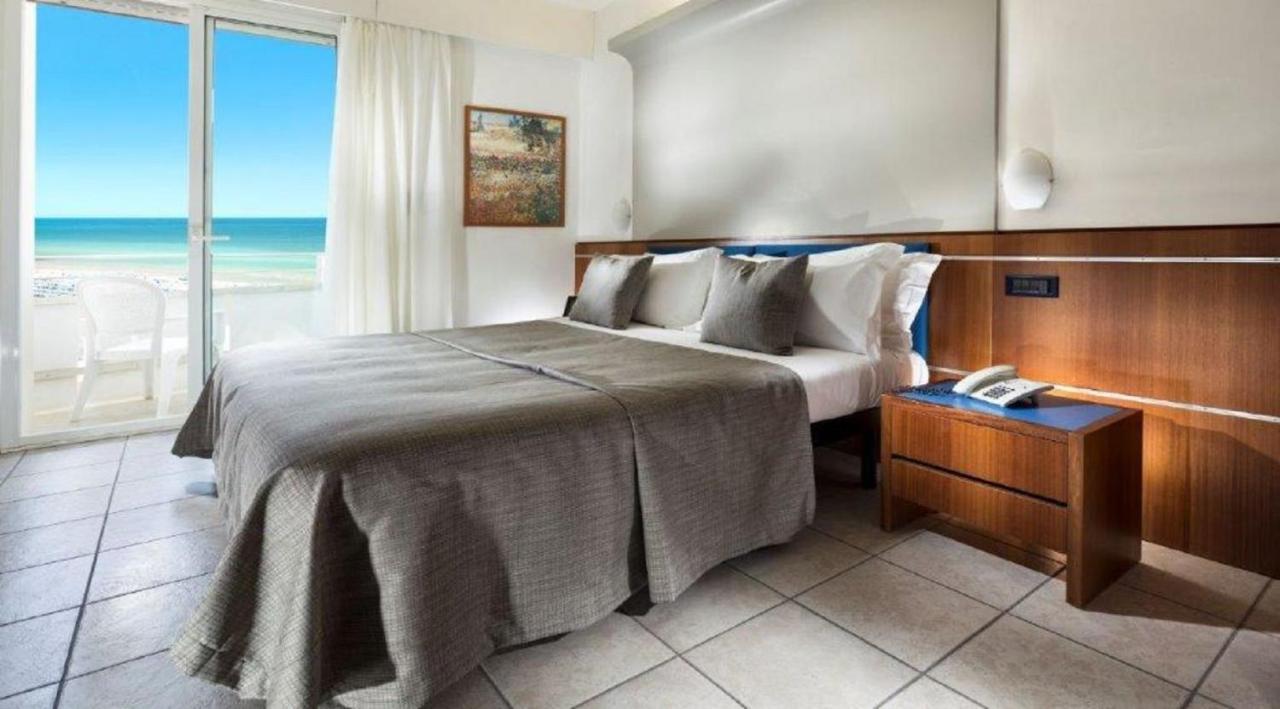 Hotel Rex - Fronte Mare Riccione Exterior photo