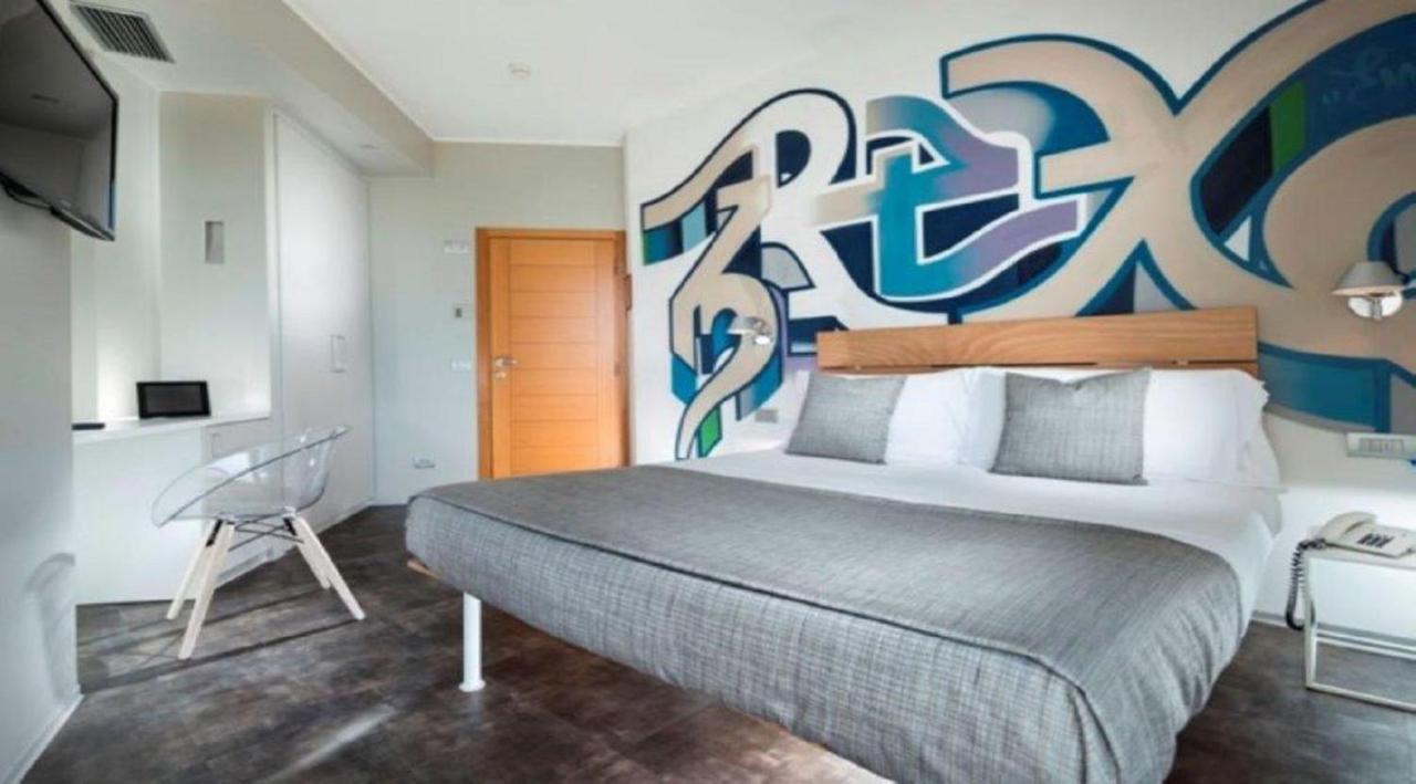 Hotel Rex - Fronte Mare Riccione Exterior photo