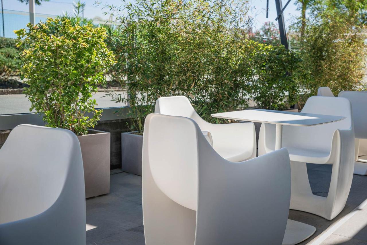 Hotel Rex - Fronte Mare Riccione Exterior photo