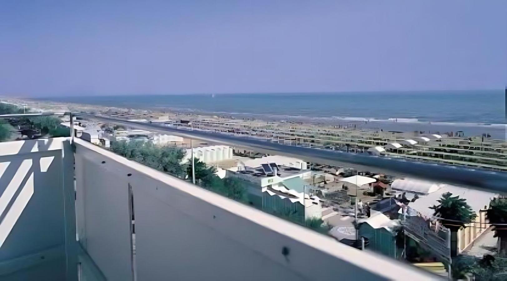Hotel Rex - Fronte Mare Riccione Exterior photo